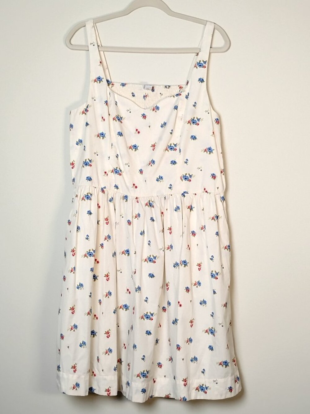 Like- New Old Navy Red, White, and Blue Floral Dress-XL TALL